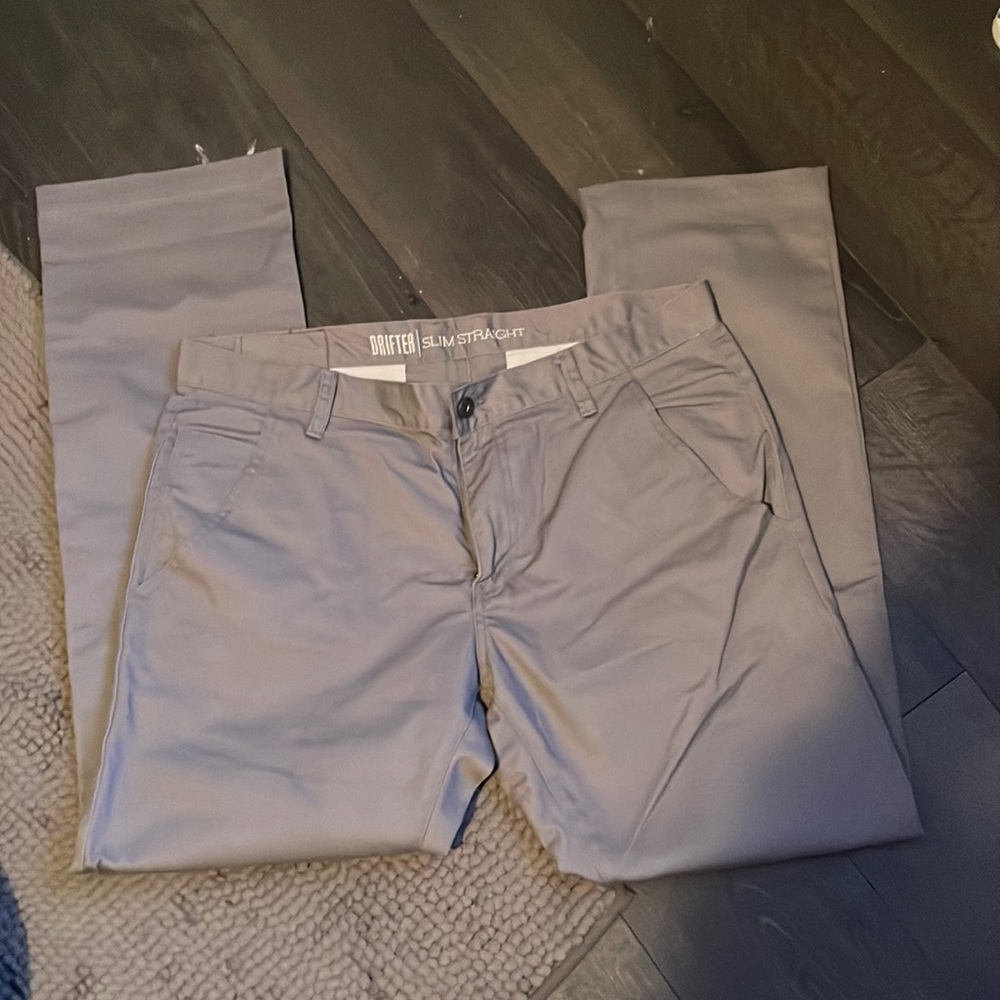 Free world , slim straight pant